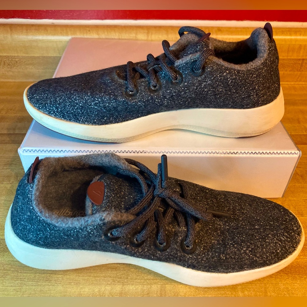 allbirds Women's Dark Gray Wool Runners with Cream Sole